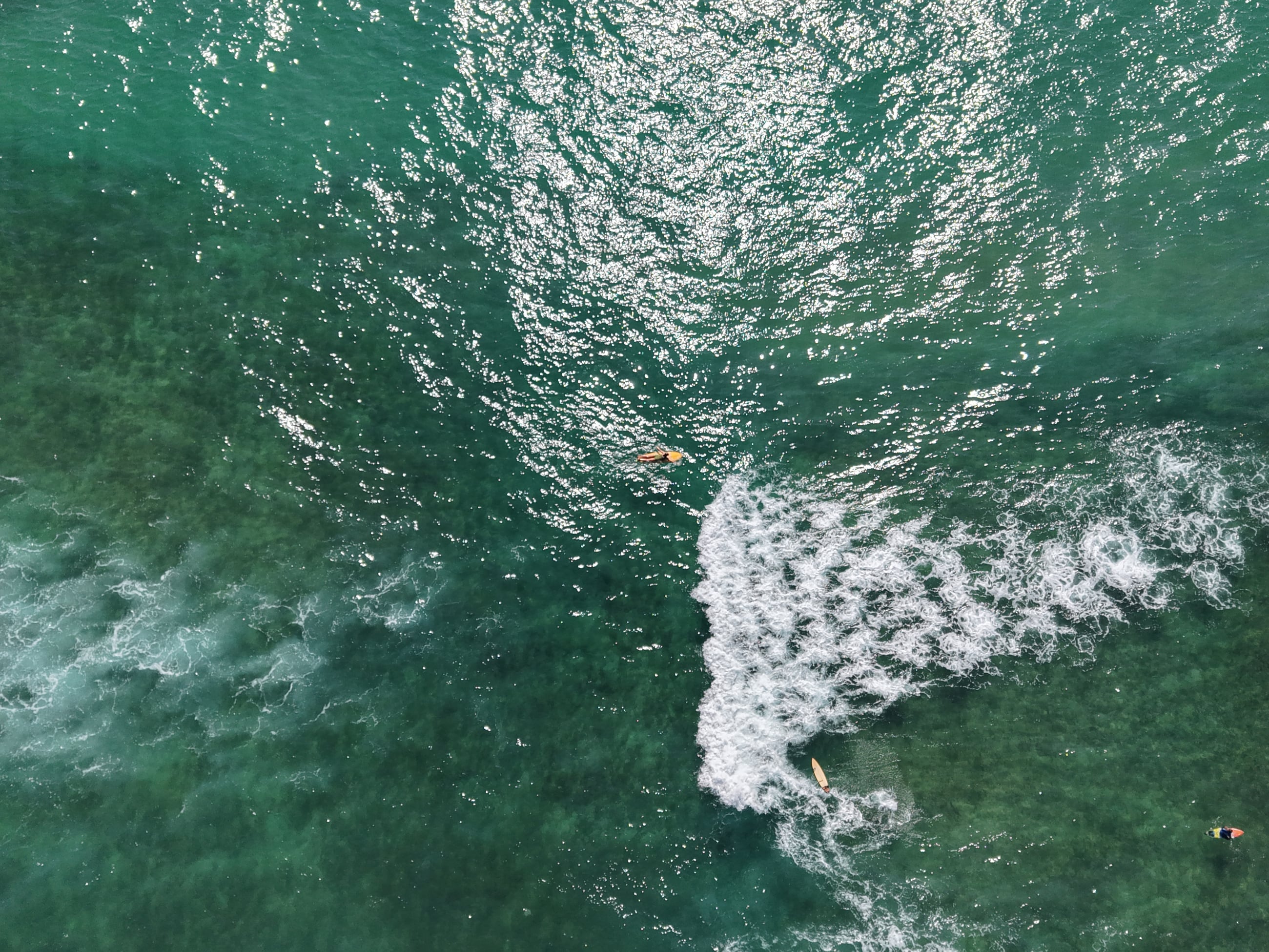 Ocean surf photographed by San Bada Development in Lombok
